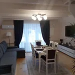 Holiday home Dark House Verkhniy Yasenov
