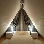 Dark House Holiday home Verkhniy Yasenov